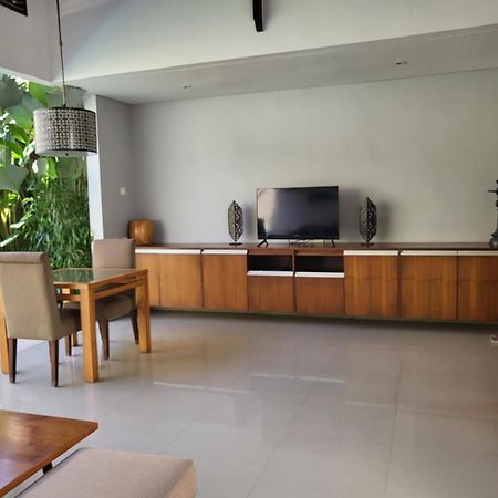 Pradha Villas Seminyak Exterior foto