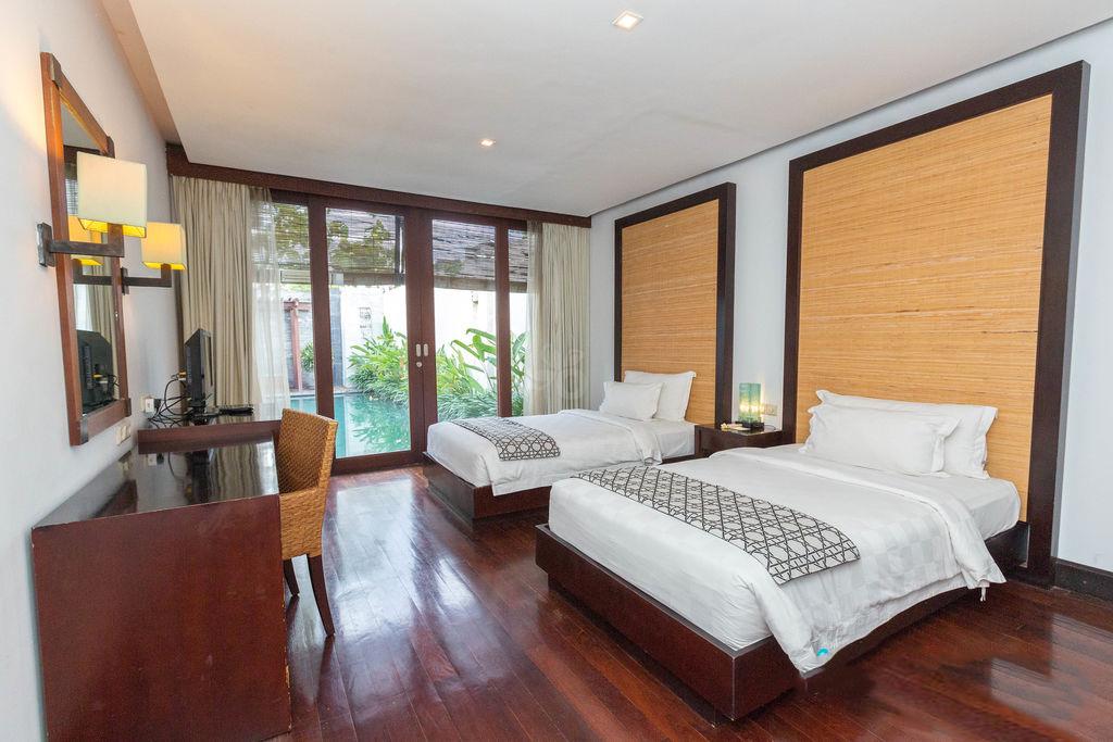 Pradha Villas Seminyak Exterior foto