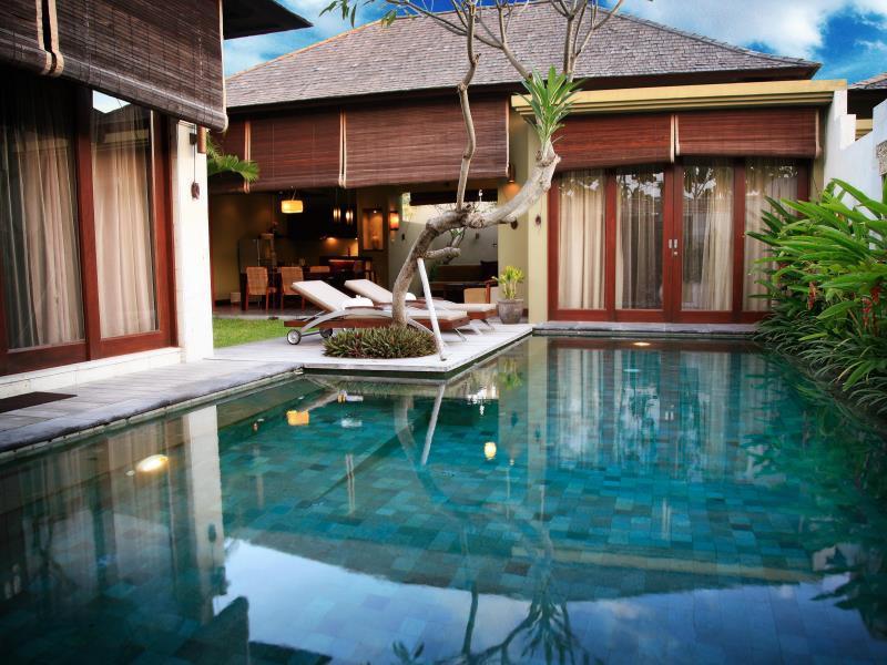 Pradha Villas Seminyak Exterior foto