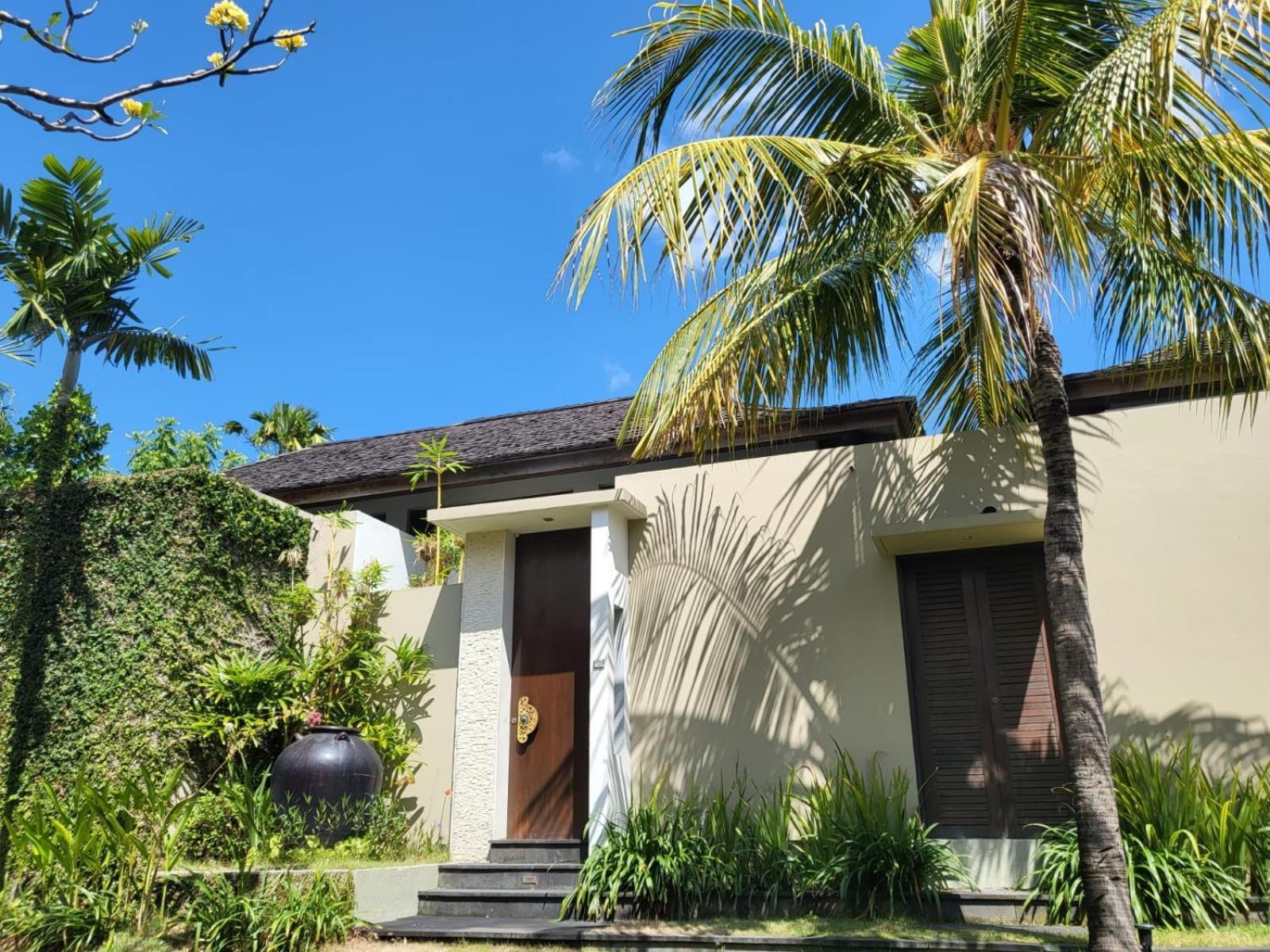 Pradha Villas Seminyak Exterior foto