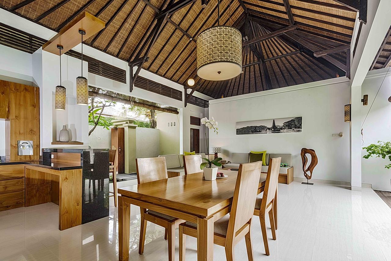 Pradha Villas Seminyak Exterior foto